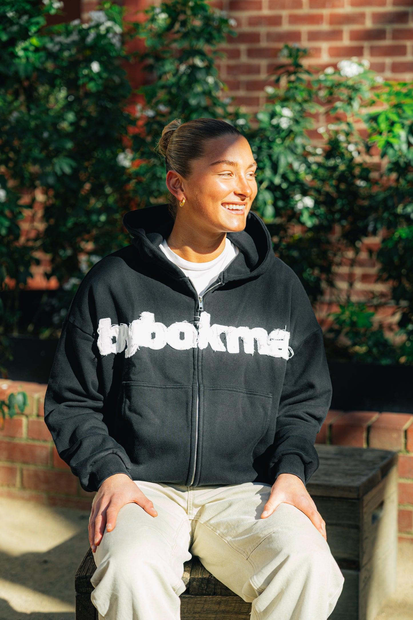 ZIP UP HOOD